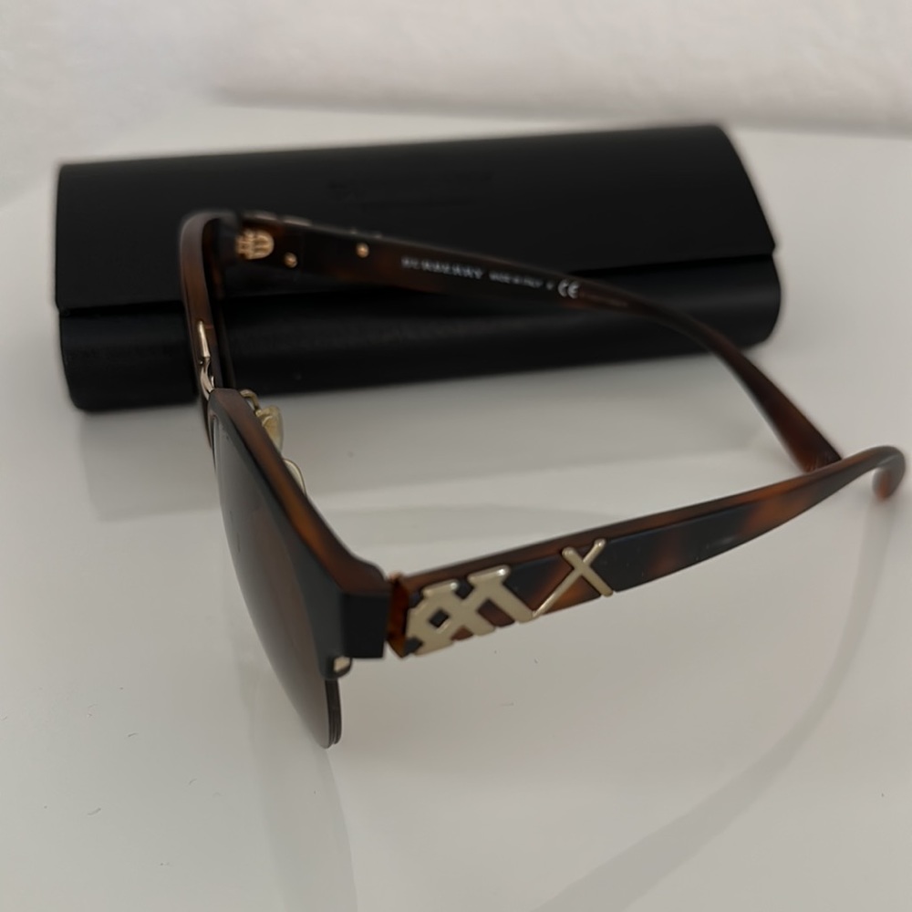 BURBERRY WOMENS BOTTOM FRAMELESS SUNGLASSES Brown Gradient Havana - Picture 4 of 5